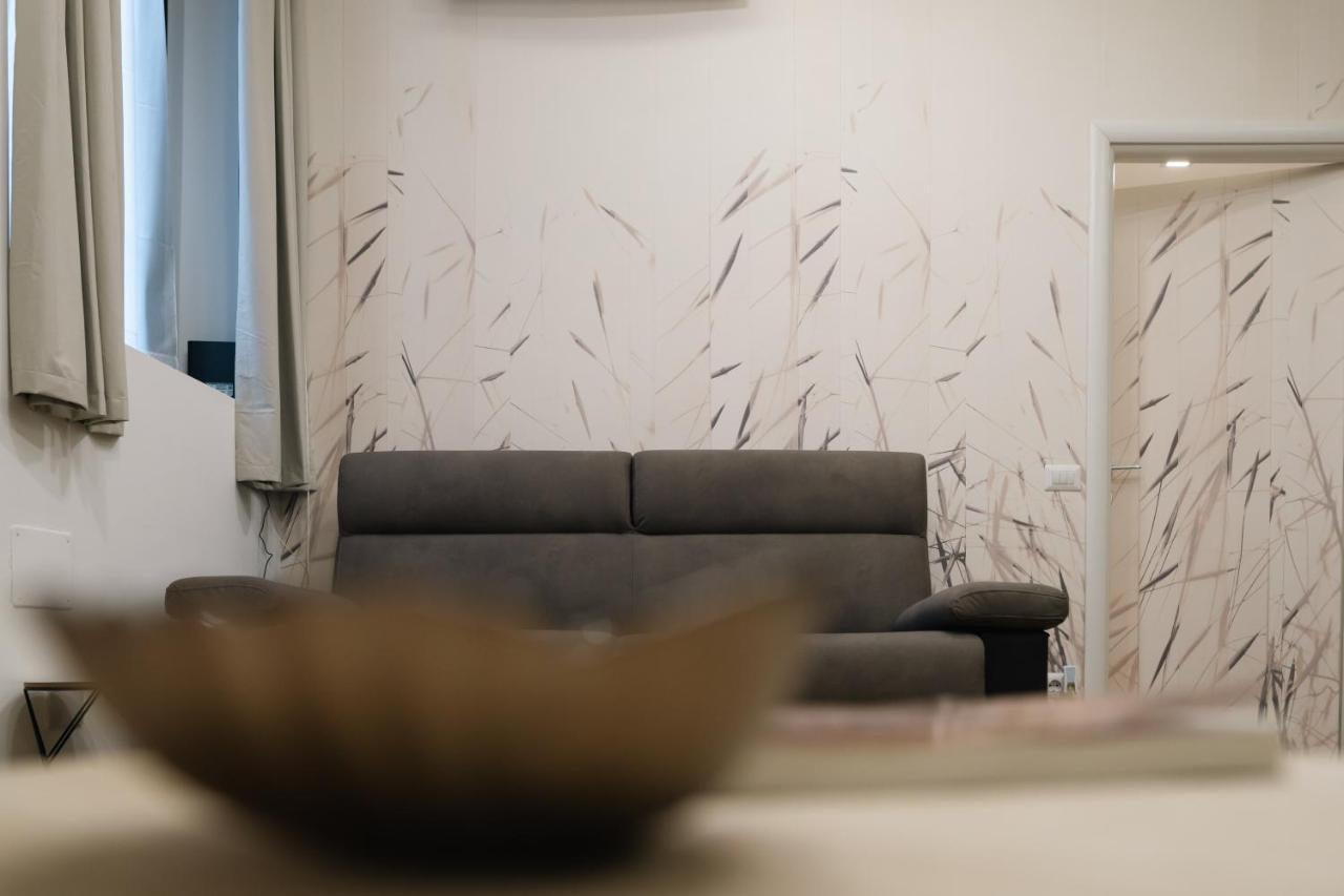 L Arche Comfort & Relax Brown Home Di Via Varesina Milán Exterior foto
